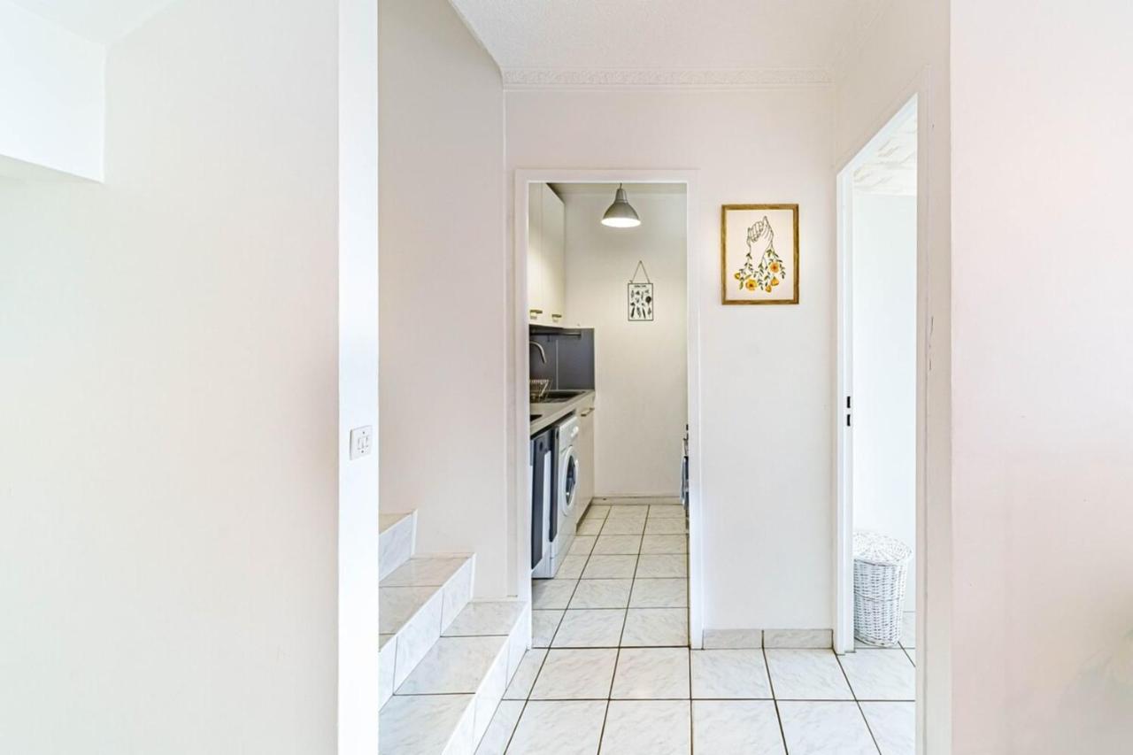 Atypical Apartment With Balcony & Interior Stairs Villeurbanne Exteriér fotografie